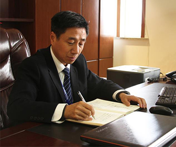 米兰·官方版在线入口电梯新年贺词